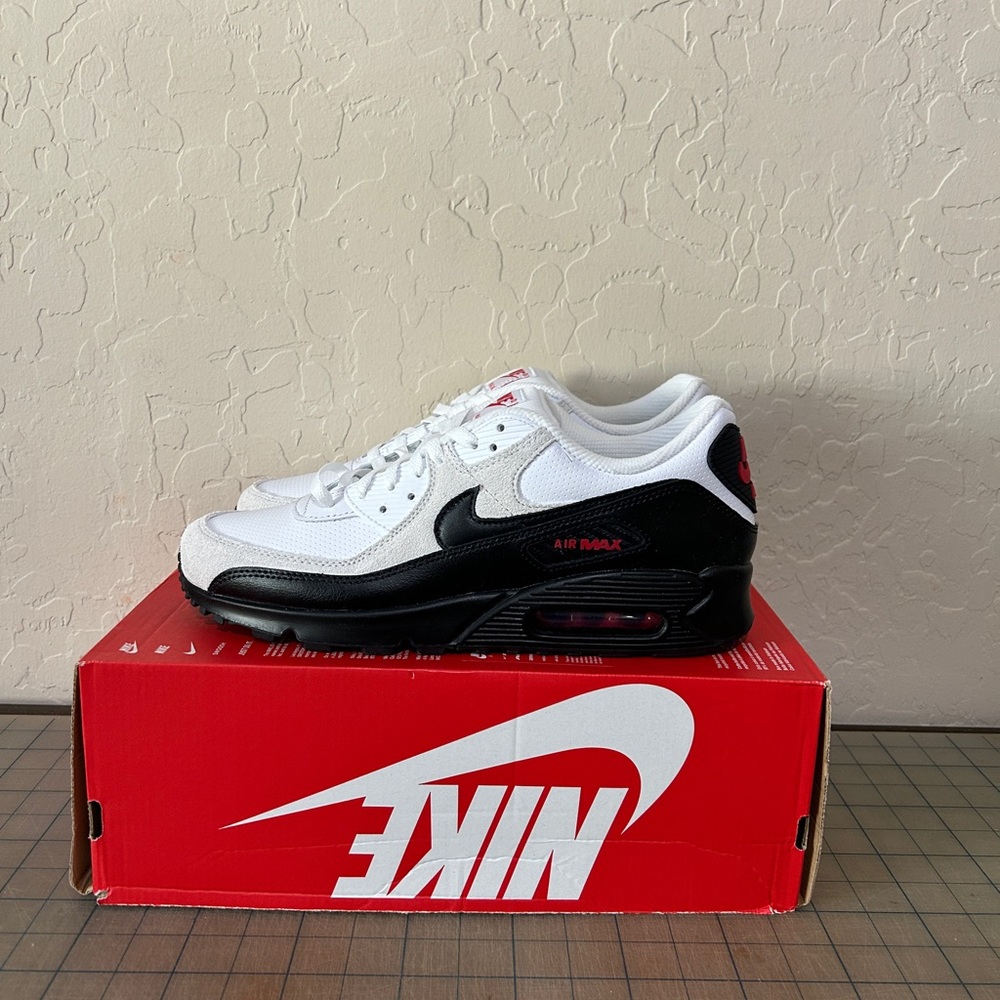 Nike Air Max 90 ‘Perforated Leather White Black’
